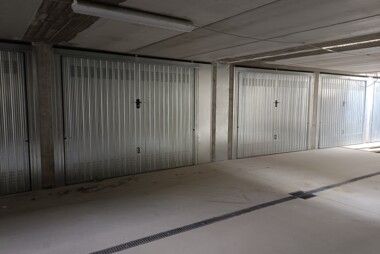 Zona garages
